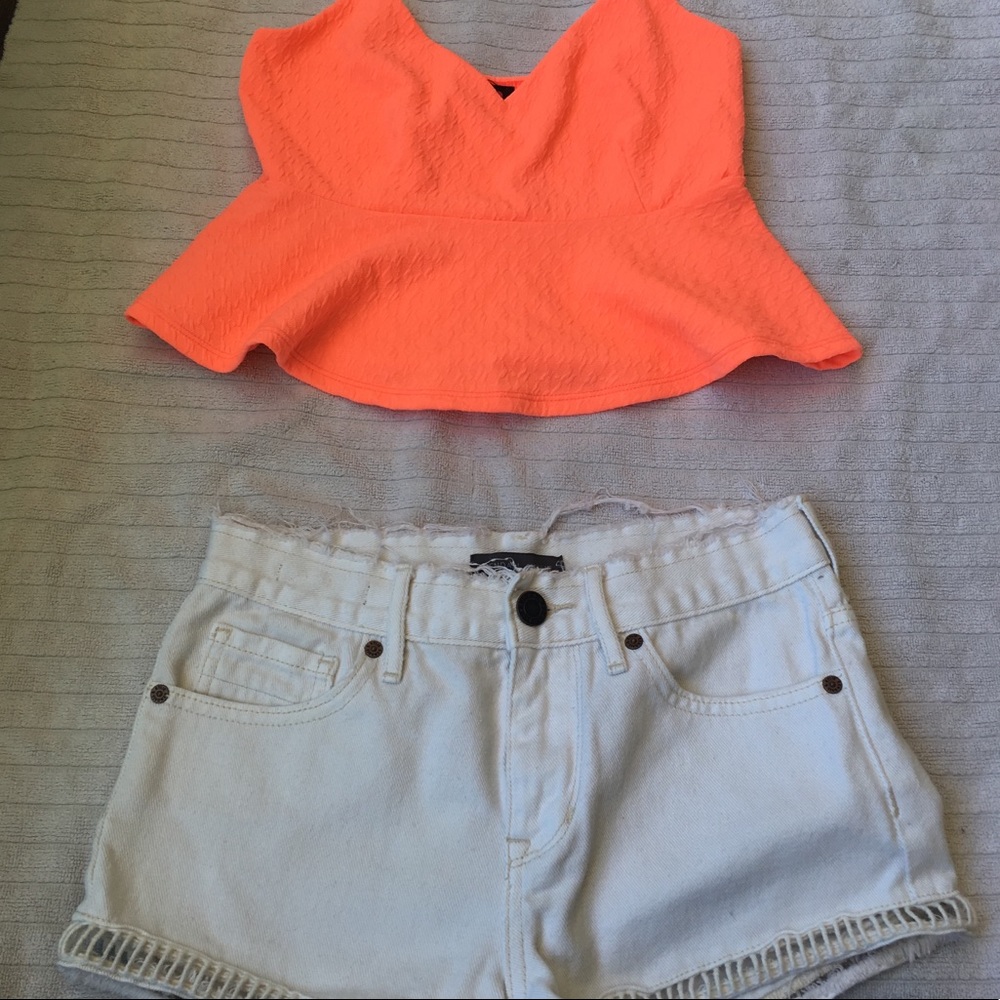 Kendall & Kylie | high rise shorts